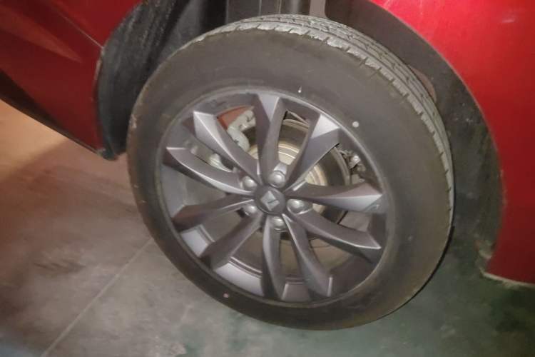 Used Baojun RC-6 2019 1.5T CVT 24-Hour Online Luxury Edition Right Rear Wheel Hub