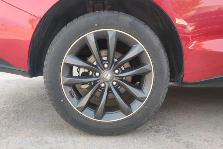 Used Baojun RC-6 2019 1.5T Manual Elite Version with 24-Hour Online Service Right Rear Wheel Hub
