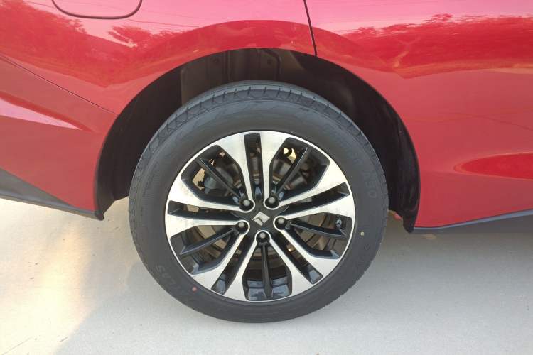 Used Baojun RC-6 2019 1.5T CVT 24-Hour Online Prestige Edition Right Rear Wheel Hub