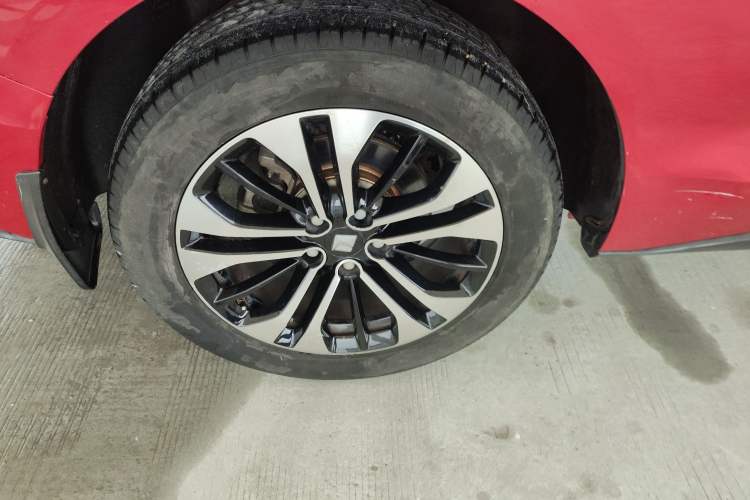 Used Baojun RC-6 2019 1.5T CVT 24-Hour Online Prestige Edition Right Rear Wheel Hub