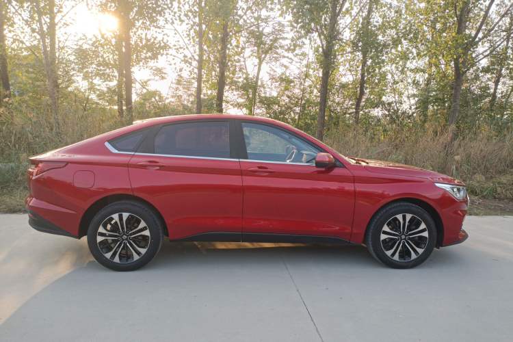 Used Baojun RC-6 2019 1.5T CVT 24-Hour Online Prestige Edition Right Side