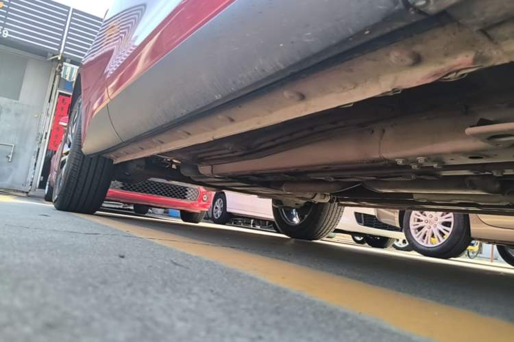 Used Baojun RC-6 2019 1.5T CVT 24-Hour Online Prestige Edition Right Side Sill