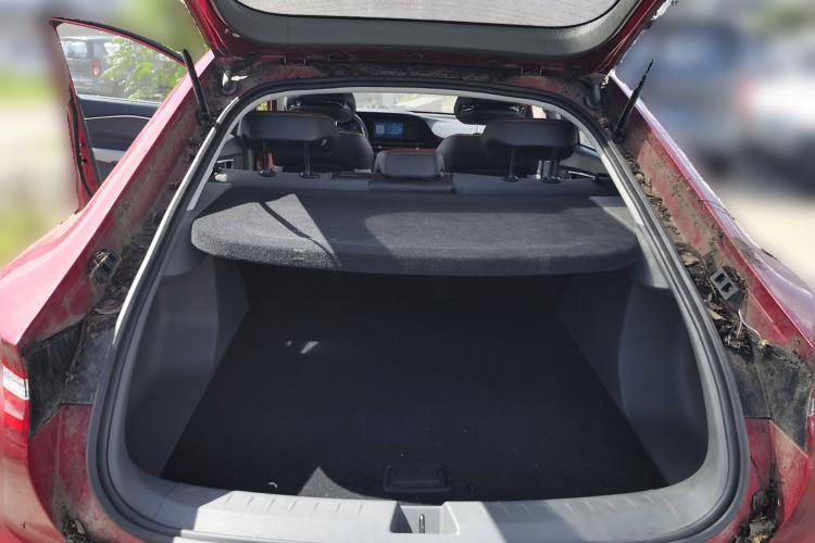 Used Baojun RC-6 2019 1.5T CVT 24-Hour Online Prestige Edition Trunk