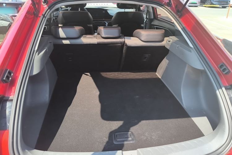 Used Baojun RC-6 2019 1.5T CVT 24-Hour Online Prestige Edition Trunk