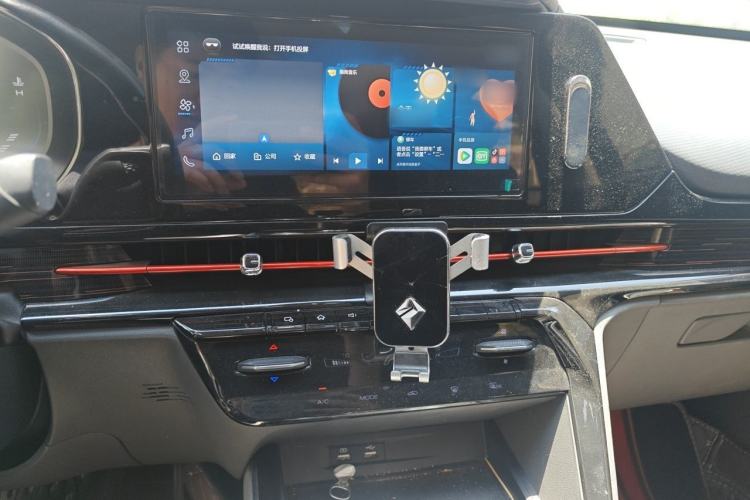 Used Baojun RC-6 2019 1.5T CVT 24-Hour Online Luxury Edition Audio And AC Panel