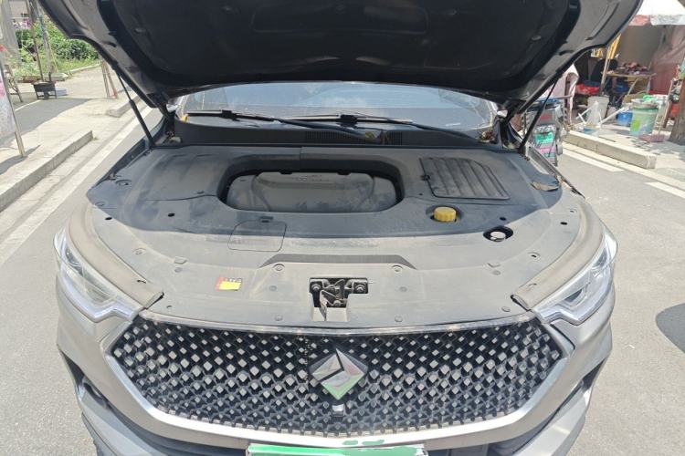 Used Baojun RC-6 2019 1.5T CVT 24-Hour Online Luxury Edition Engine Bay