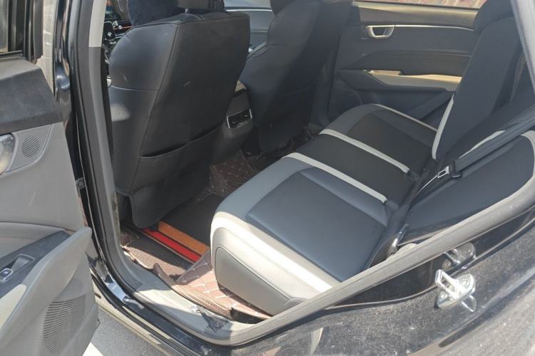 Used Baojun RC-6 2019 1.5T CVT 24-Hour Online Luxury Edition Interior 4