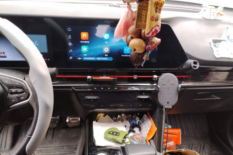 Used Baojun RC-6 2019 1.5T CVT 24-Hour Online Flagship Edition Audio And AC Panel