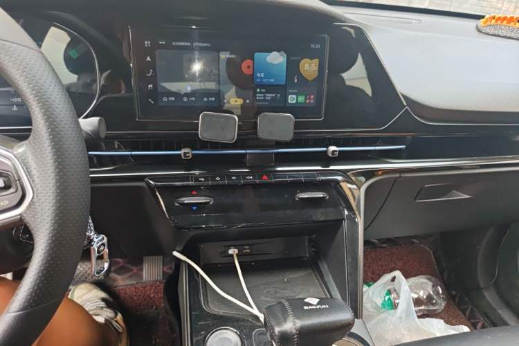 Used Baojun RC-6 2019 1.5T CVT Elite Version with 24-Hour Online Service Audio And AC Panel