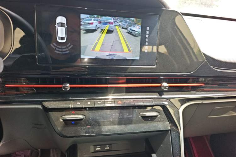 Used Baojun RC-6 2019 1.5T CVT 24-Hour Online Luxury Edition Audio And AC Panel