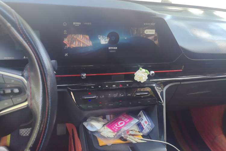 Used Baojun RC-6 2019 1.5T CVT 24-Hour Online Flagship Edition Audio And AC Panel