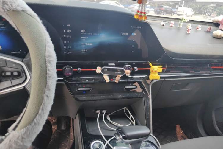 Used Baojun RC-6 2019 1.5T CVT 24-Hour Online Prestige Edition Audio And AC Panel