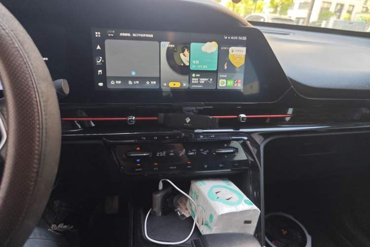 Used Baojun RC-6 2019 1.5T CVT 24-Hour Online Flagship Edition Audio And AC Panel
