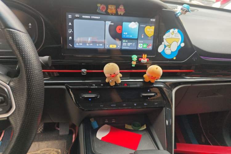 Used Baojun RC-6 2019 1.5T CVT 24-Hour Online Luxury Edition Audio And AC Panel