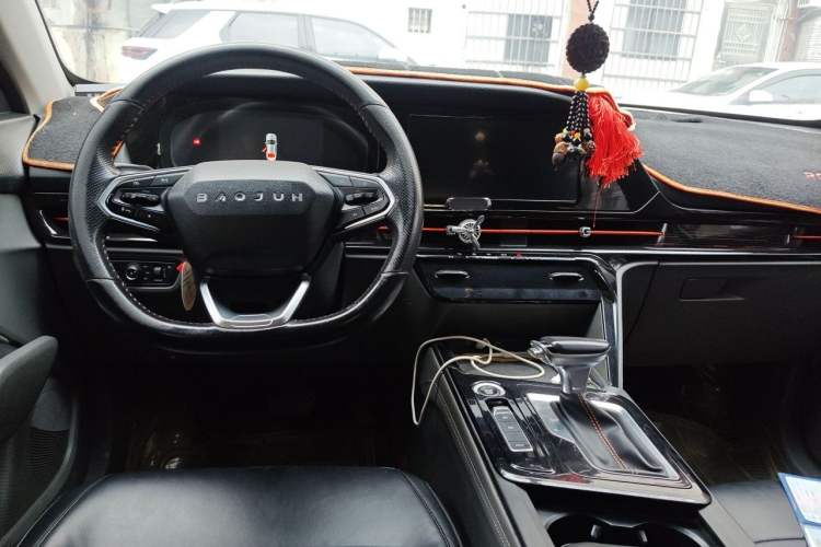Used Baojun RC-6 2019 1.5T CVT 24-Hour Online Luxury Edition Center Console