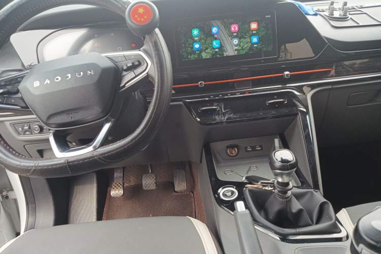 Used Baojun RC-6 2019 1.5T Manual 24-Hour Online Luxury Version Center Console
