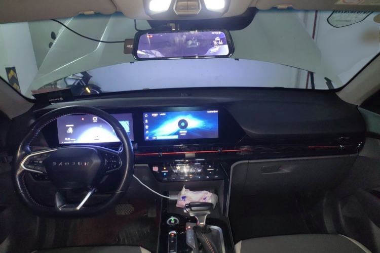 Used Baojun RC-6 2019 1.5T CVT 24-Hour Online Prestige Edition Center Console