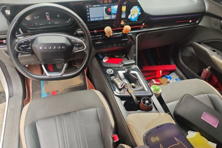 Used Baojun RC-6 2019 1.5T CVT 24-Hour Online Luxury Edition Center Console
