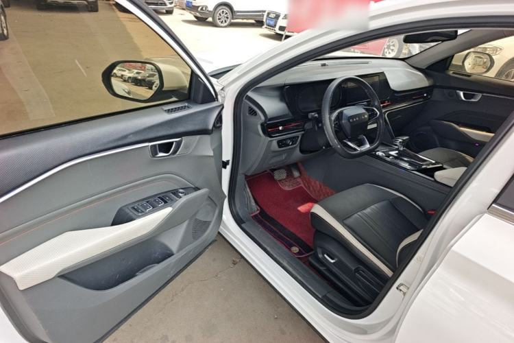 Used Baojun RC-6 2019 1.5T CVT 24-Hour Online Luxury Edition Driver Seat