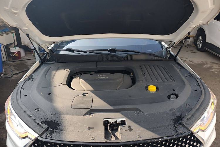 Used Baojun RC-6 2019 1.5T CVT 24-Hour Online Luxury Edition Engine Bay