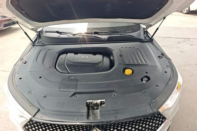 Used Baojun RC-6 2019 1.5T CVT 24-Hour Online Luxury Edition Engine Bay