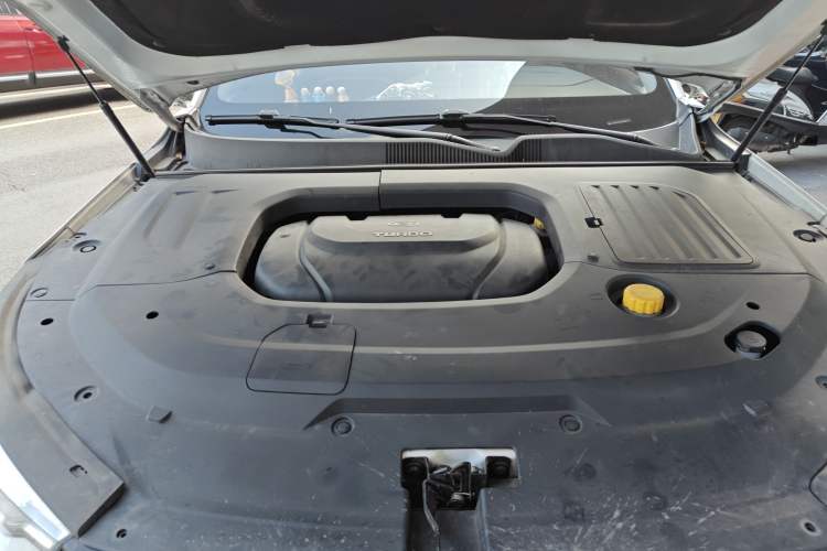 Used Baojun RC-6 2019 1.5T CVT 24-Hour Online Prestige Edition Engine Bay