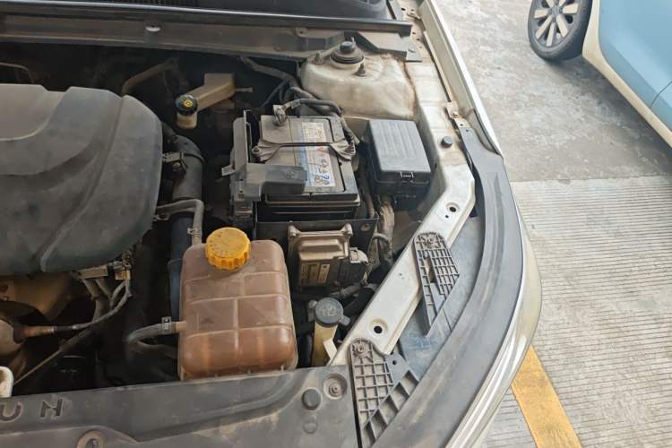 Used Baojun RC-6 2019 1.5T CVT Elite Version with 24-Hour Online Service Engine Bay Left