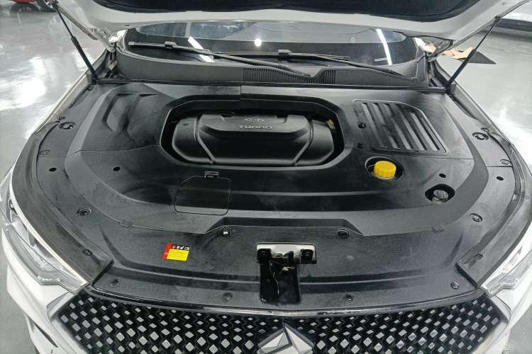 Used Baojun RC-6 2019 1.5T CVT 24-Hour Online Luxury Edition Engine Bay
