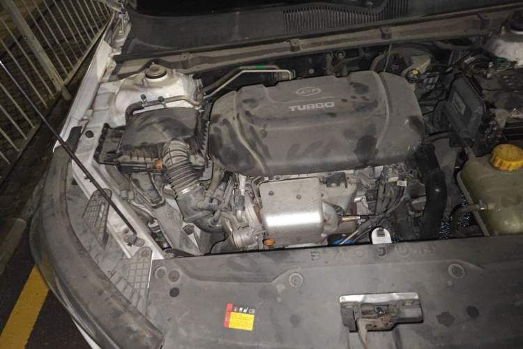 Used Baojun RC-6 2019 1.5T Manual Elite Version with 24-Hour Online Service Engine Bay Right