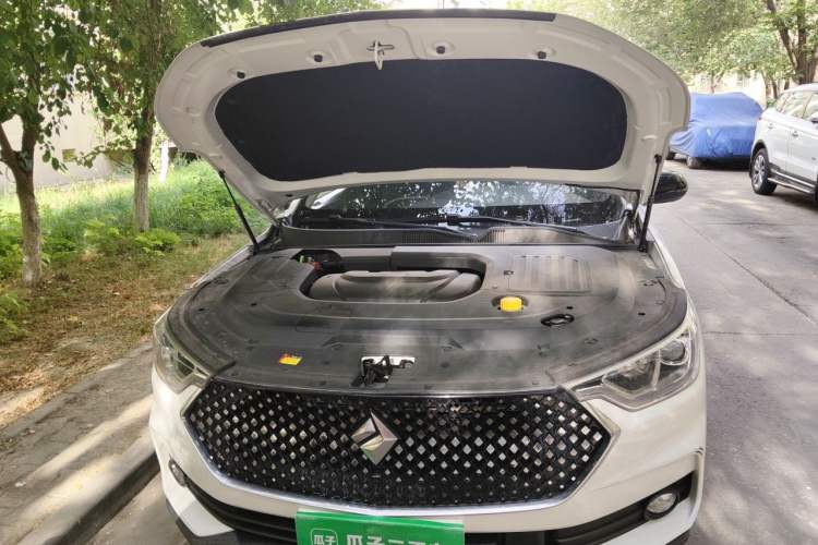 Used Baojun RC-6 2019 1.5T CVT 24-Hour Online Prestige Edition Engine Bay