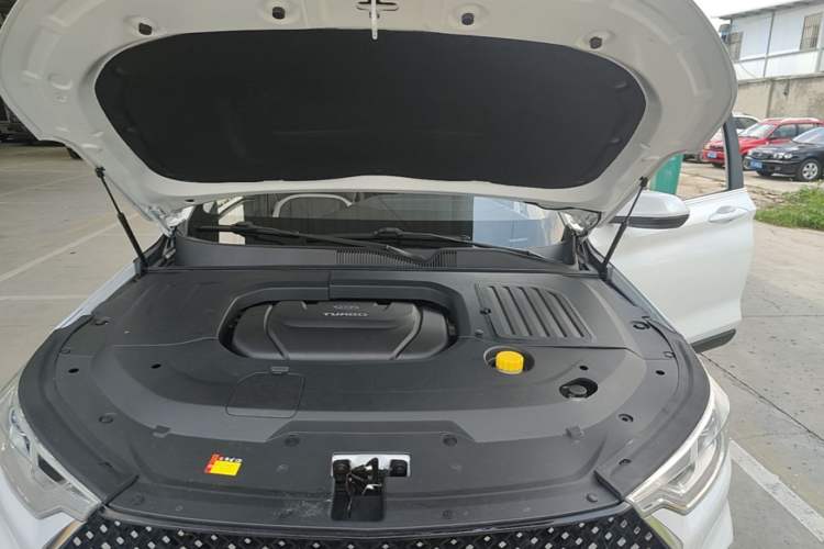 Used Baojun RC-6 2019 1.5T CVT 24-Hour Online Luxury Edition Engine Bay