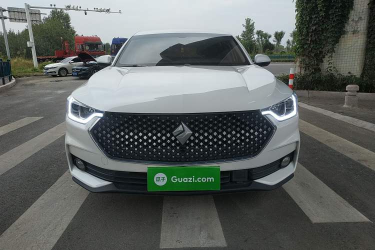 Used Baojun RC-6 2019 1.5T CVT 24-Hour Online Luxury Edition Front