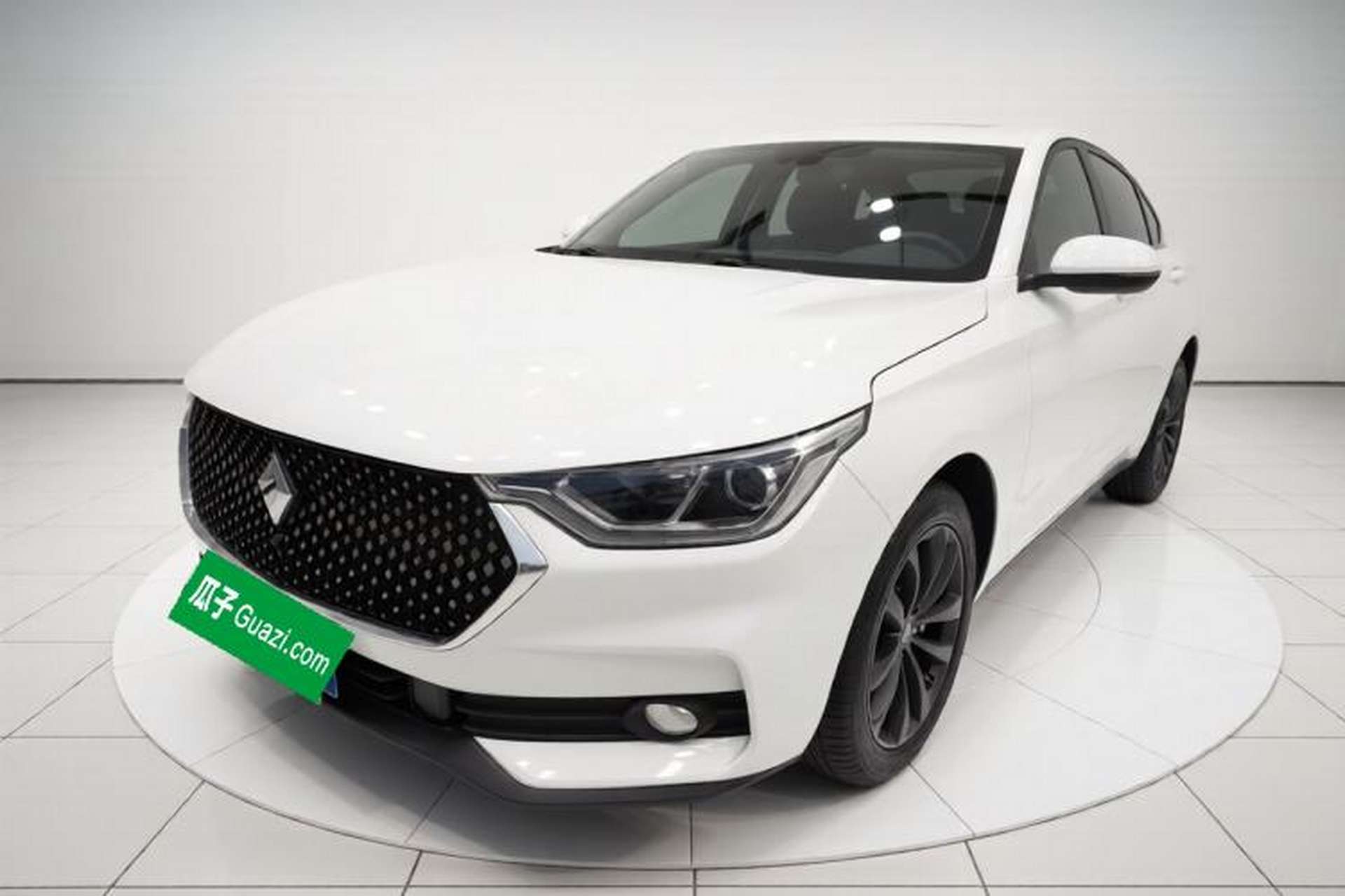 Used Baojun RC-6 2019 1.5T CVT 24-Hour Online Luxury Edition Front Left 45 Deg