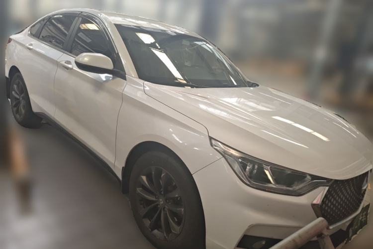 Used Baojun RC-6 2019 1.5T CVT 24-Hour Online Luxury Edition Front Right 45 Deg