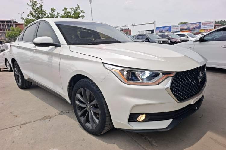 Used Baojun RC-6 2019 1.5T CVT 24-Hour Online Luxury Edition Front Right 45 Deg