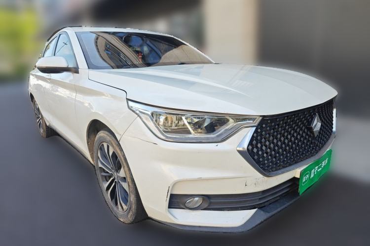 Used Baojun RC-6 2019 1.5T CVT 24-Hour Online Flagship Edition Front Right 45 Deg