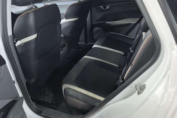 Used Baojun RC-6 2019 1.5T CVT 24-Hour Online Prestige Edition Interior 1