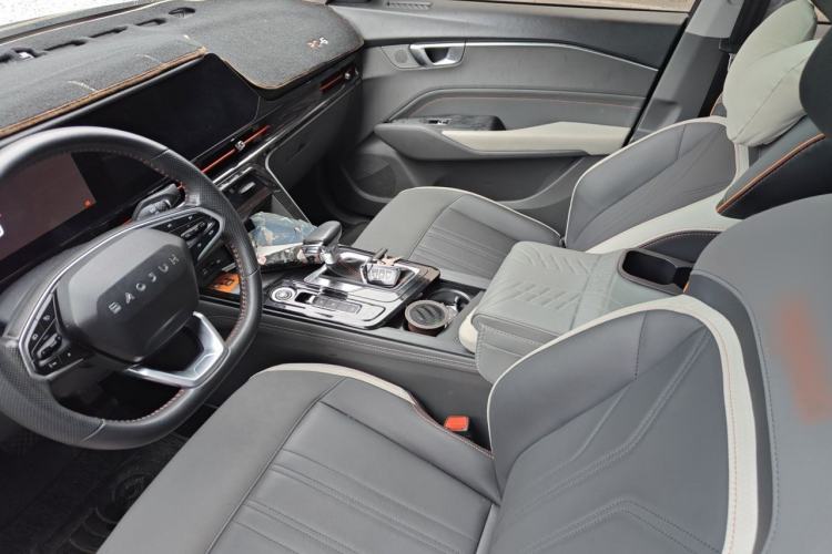 Used Baojun RC-6 2019 1.5T CVT 24-Hour Online Prestige Edition Interior 1