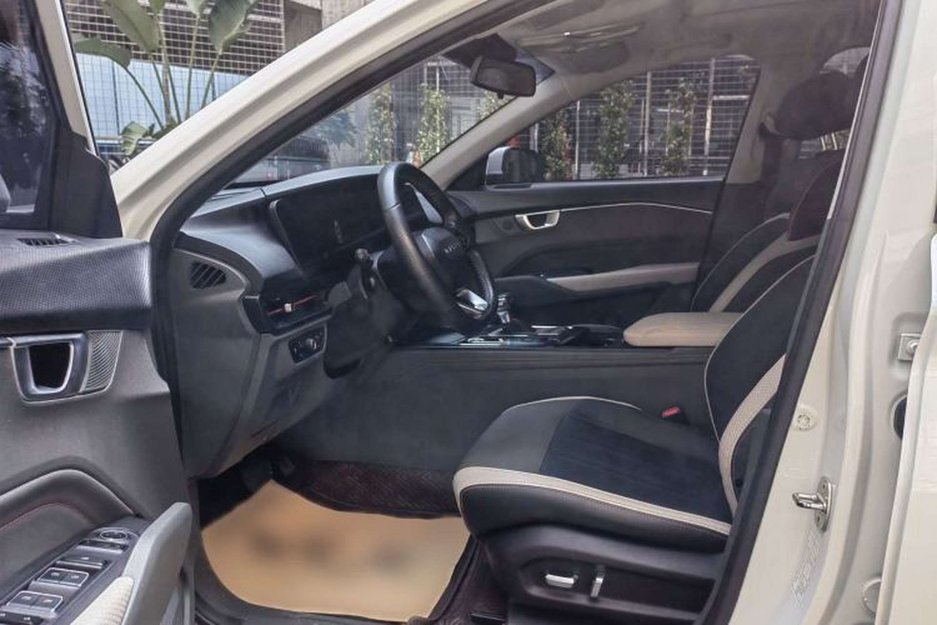 Used Baojun RC-6 2019 1.5T CVT 24-Hour Online Prestige Edition Interior 2