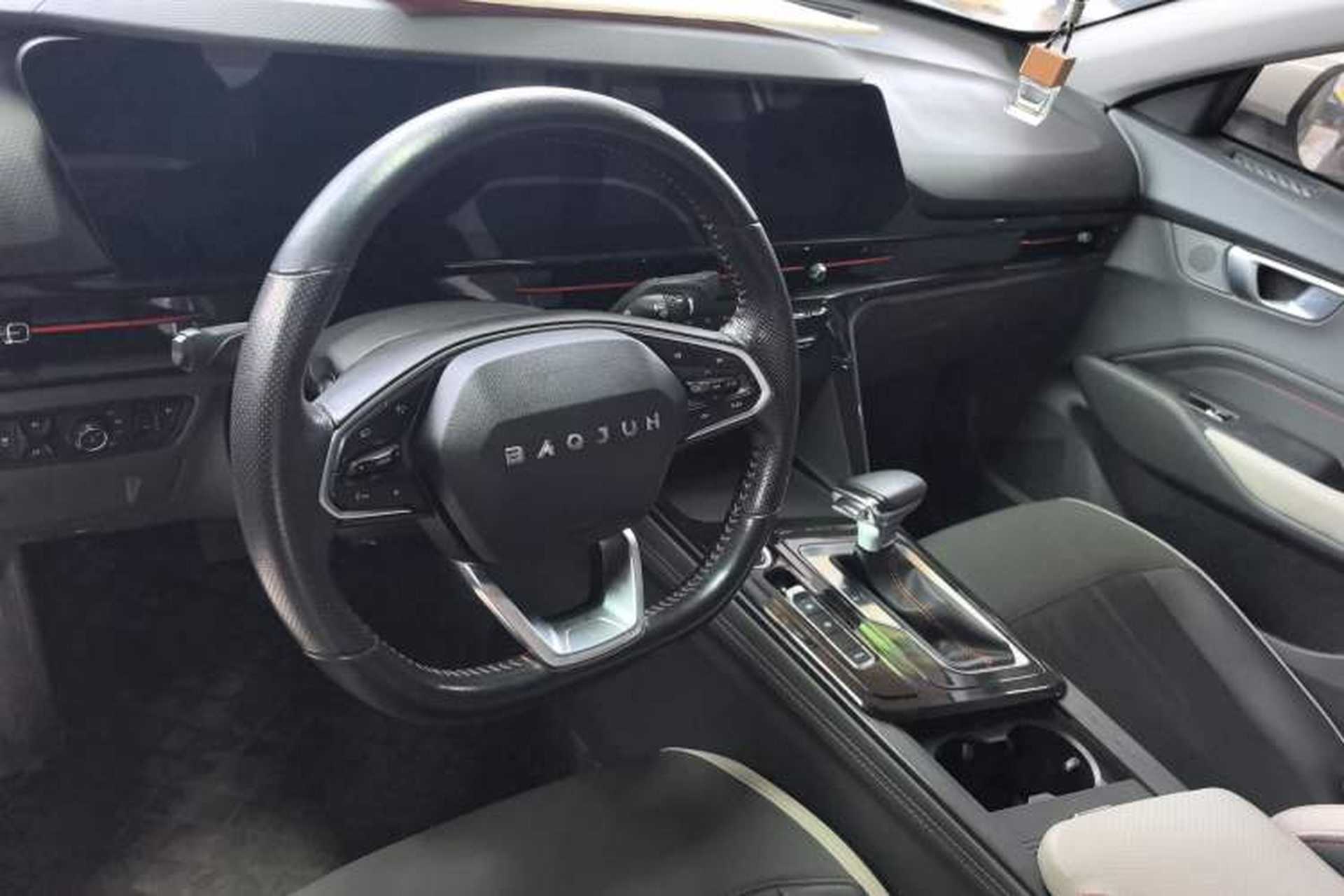 Used Baojun RC-6 2019 1.5T CVT 24-Hour Online Prestige Edition Interior 3