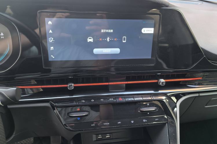 Used Baojun RC-6 2019 1.5T CVT 24-Hour Online Luxury Edition Interior 5