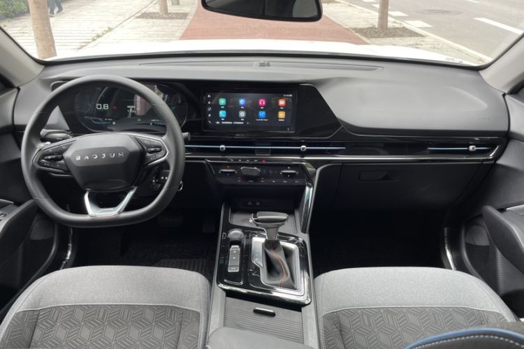 Used Baojun RC-6 2019 1.5T CVT Elite Version with 24-Hour Online Service Interior 5