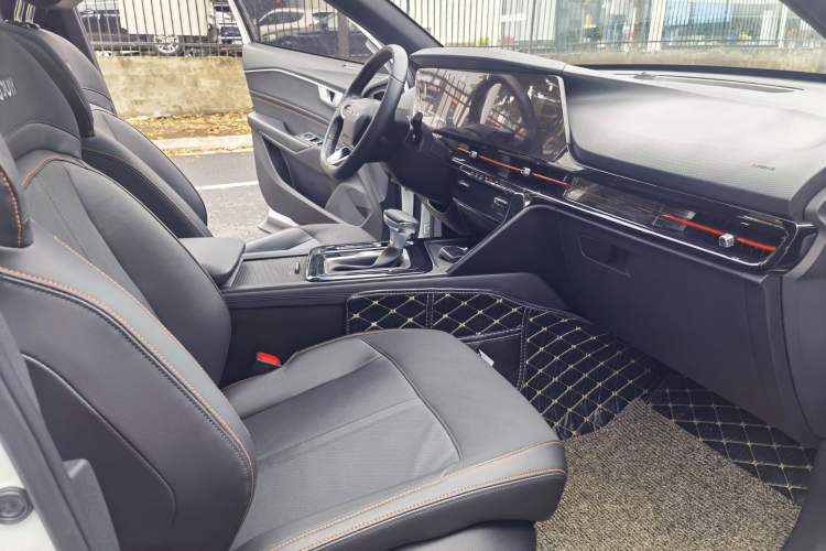 Used Baojun RC-6 2019 1.5T CVT 24-Hour Online Flagship Edition Interior 6