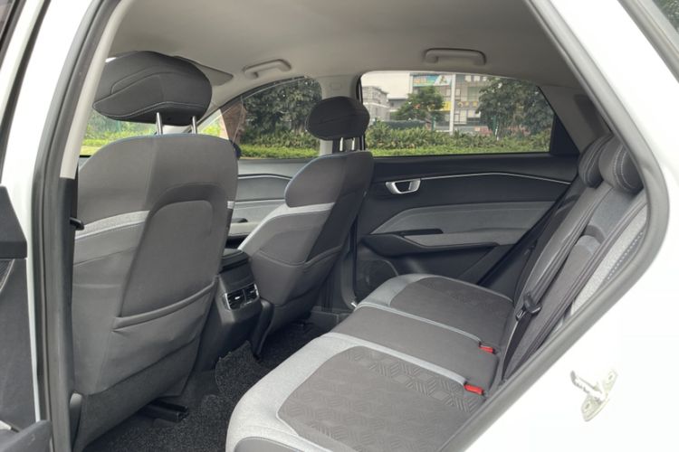 Used Baojun RC-6 2019 1.5T CVT Elite Version with 24-Hour Online Service Interior 9