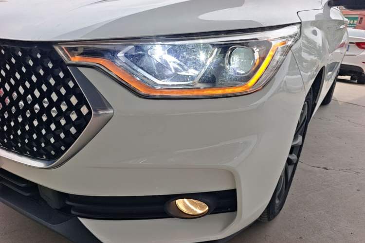 Used Baojun RC-6 2019 1.5T CVT 24-Hour Online Luxury Edition Left Front Headlight