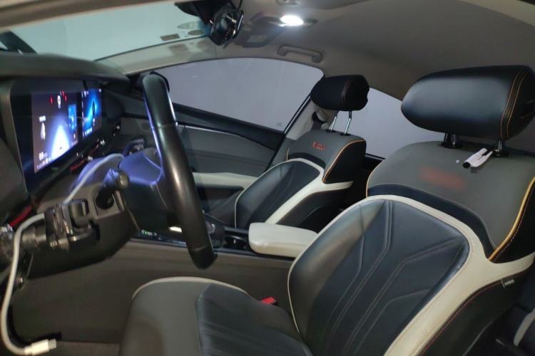 Used Baojun RC-6 2019 1.5T CVT 24-Hour Online Prestige Edition Left Front Seat