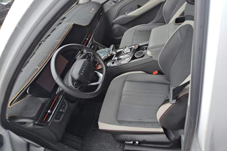 Used Baojun RC-6 2019 1.5T CVT 24-Hour Online Prestige Edition Left Front Seat