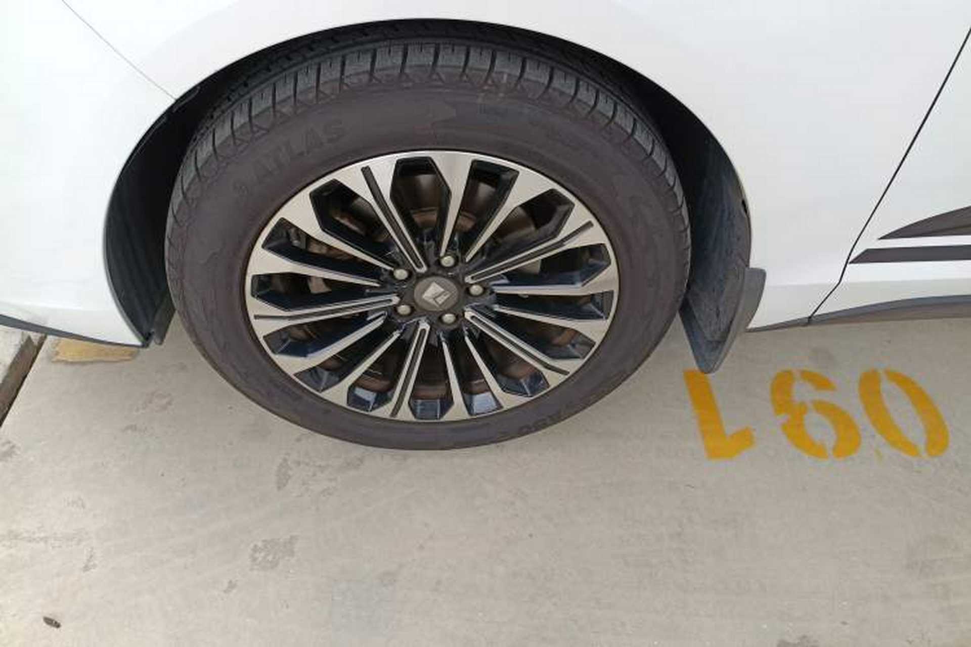 Used Baojun RC-6 2019 1.5T CVT 24-Hour Online Prestige Edition Left Front Wheel Hub