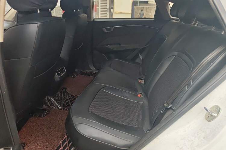Used Baojun RC-6 2019 1.5T CVT Elite Version with 24-Hour Online Service Left Rear Seat