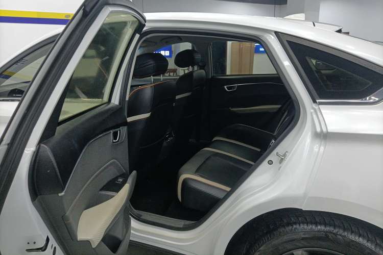 Used Baojun RC-6 2019 1.5T CVT 24-Hour Online Luxury Edition Left Rear Seat